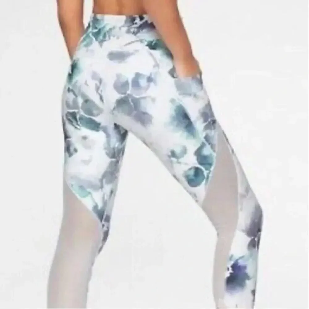Athleta Watercolor Floral 7/8 Side Pocket Leggings - Picture 2 of 10